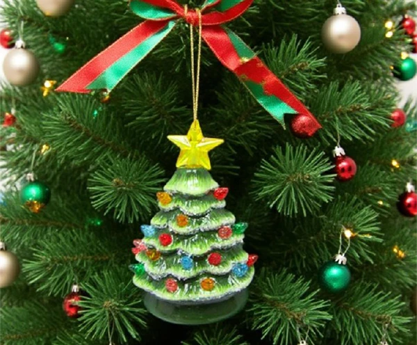 Kakšni okraski za božično drevo lahko hkrati zadovoljijo dvojne potrebe potrošnikov in trgovcev v praznični sezoni?