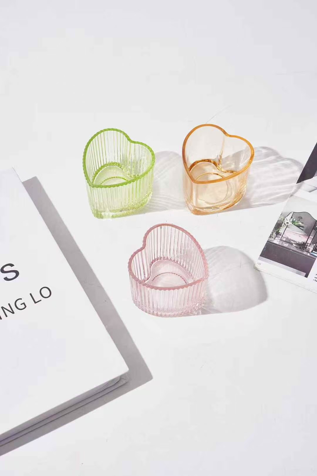 Ljubezensko oblikovano stekleno svečo