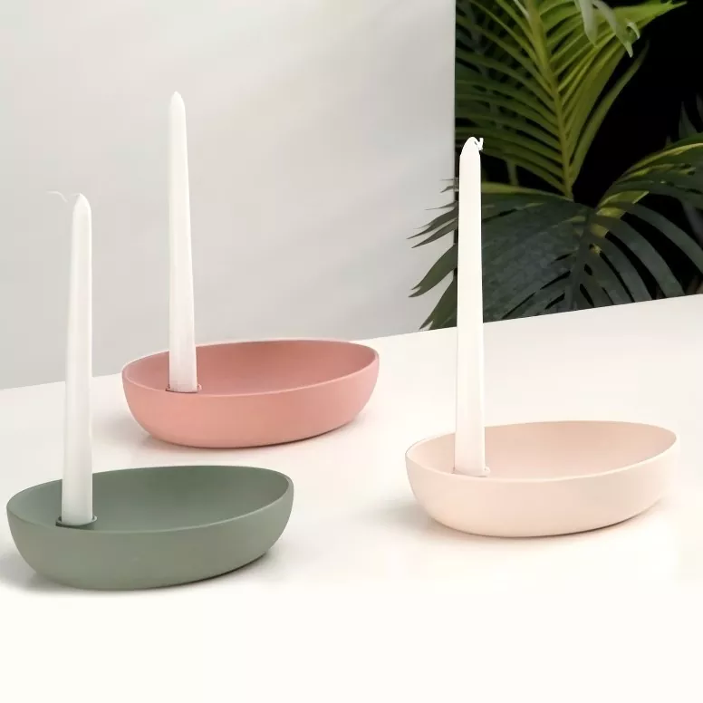 Moderni ovalni keramični svečnik